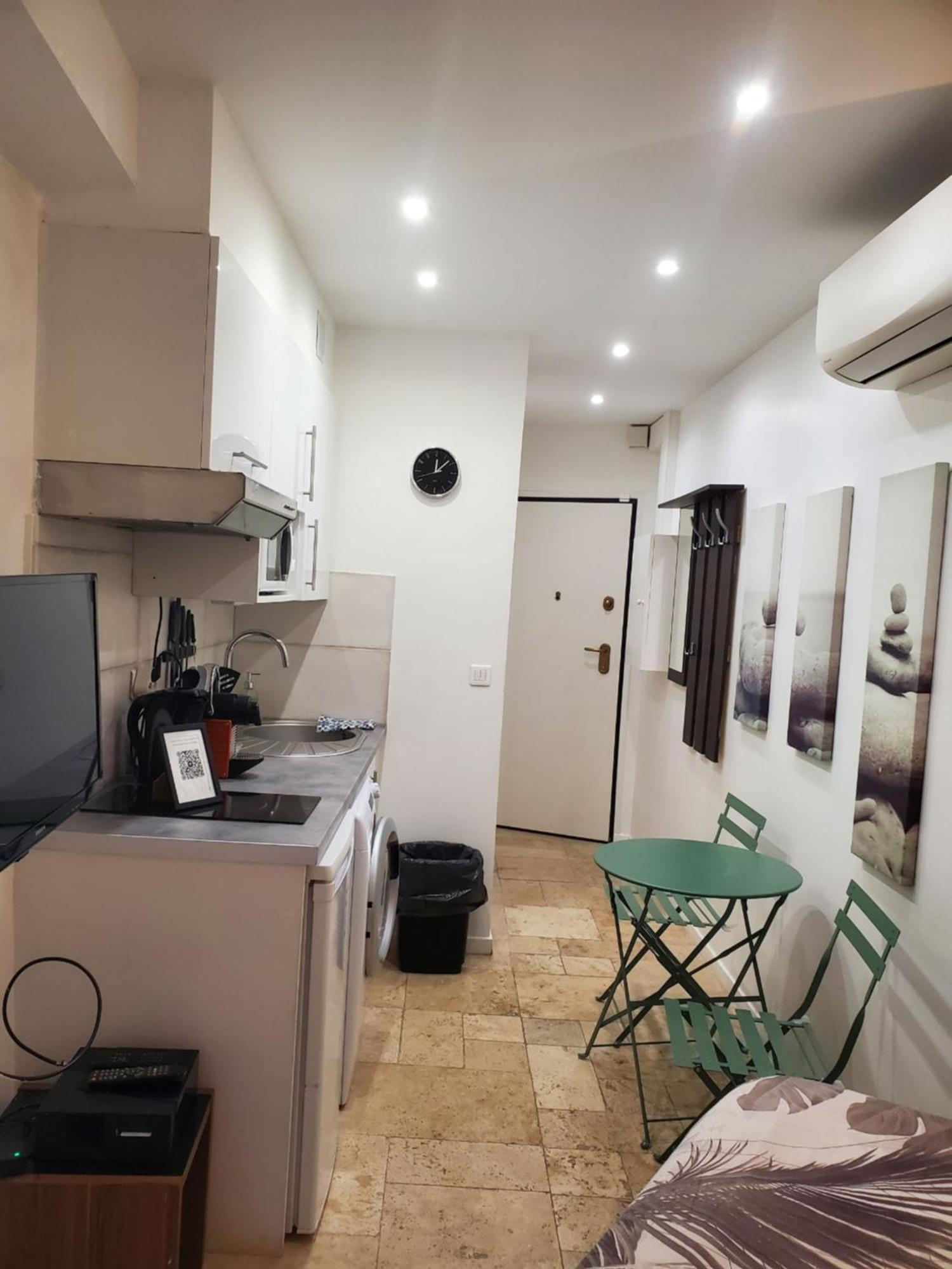 Studio Centre Cannes Forville Luaran gambar